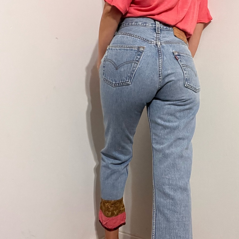 BELLA DAHL Sz 28 retro Levi’s satin & silk trim button fly vintage bohemian